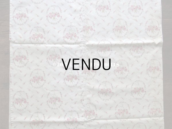 画像7: 1900年代 アンティーク  薔薇の花かごのぼかし柄 コットン製ファブリック 106×104cm (7)