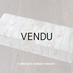 画像: 1900年代 アンティーク 薔薇のブーケ＆花のガーランド　カルトナージュボックス