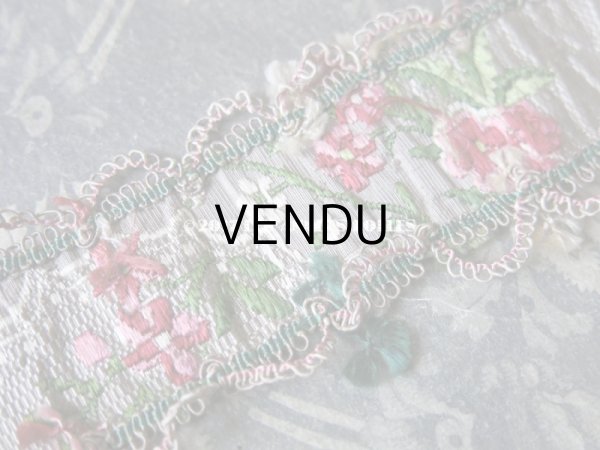 画像10: 18世紀 アンティーク シルク製 ジャガード織 リボン 花模様  (10)