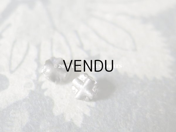 画像4: 1900年代 アンティーク 台座付 ラインストーン 50粒 透明 3.5mm  (4)