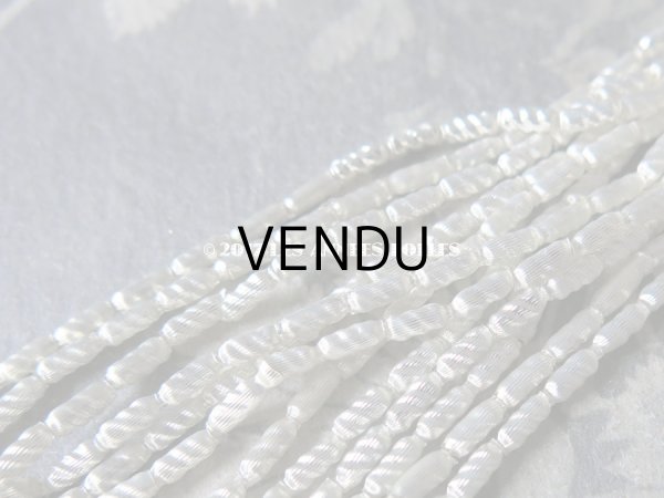 画像4: 1920年代 アンティーク 吹きガラス製 ビーズ シルバー ひねり模様 スフレビーズ 2×5mm 約600ピース (4)