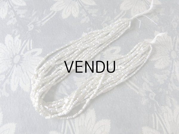 画像3: 1920年代 アンティーク 吹きガラス製 ビーズ シルバー ひねり模様 スフレビーズ 2×5mm 約600ピース (3)