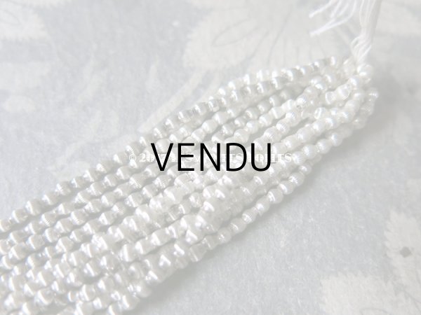 画像6: 1920年代 アンティーク 吹きガラス製 極小 ビーズ ライン入り シルバー  スフレビーズ 2×2.5mm   (6)