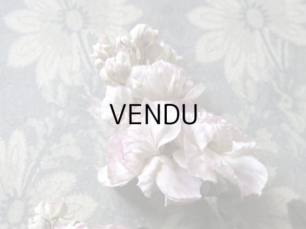 画像4: 1900年代 アンティーク　淡いピンクパープルの花のコサージュ 布花 (4)