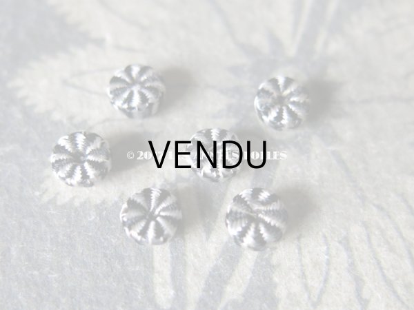 画像3: 19世紀 アンティーク ドール用　極小 シルク製 くるみボタン 5mm モノトーン 6ピース (3)