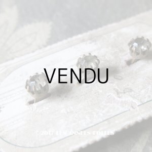 画像: 19世紀末 アンティーク シャツ＆ブラウスの前たて用  ラインストーンのボタン　3ピースのセット 5mm 