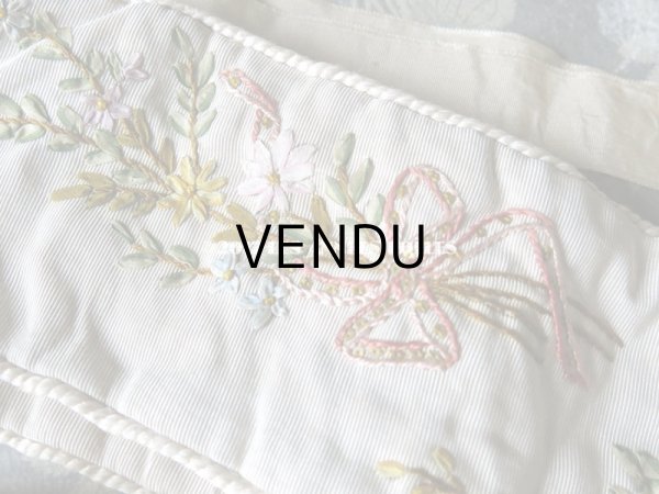 画像7: 1900年代 アンティーク シルク製 ファンのポシェット  リボン刺繍 花模様 リボンワーク (7)