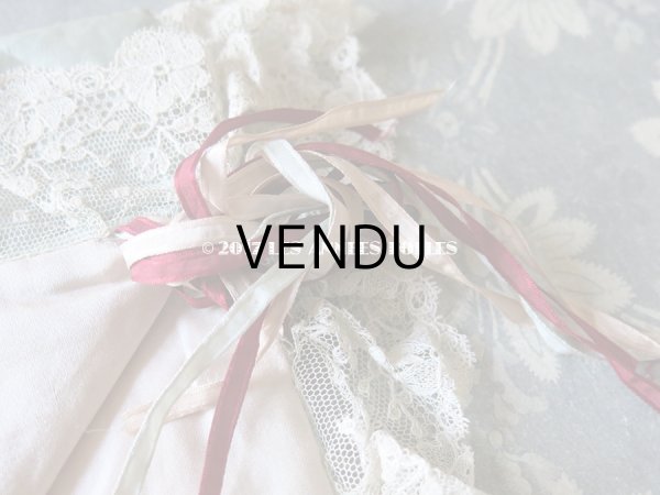 画像6: 1900年代 アンティーク シルク製 ハンキーケース  花模様のレース ハンカチ用ポシェット  (6)