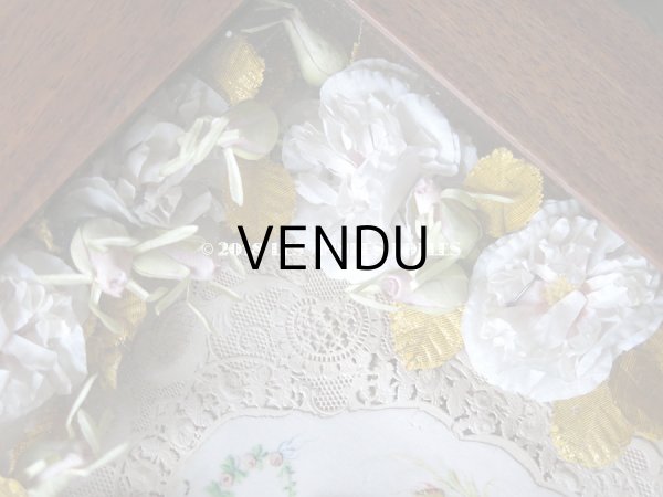 画像3: 1879年 アンティーク ガラスのフレーム入り コミュニオンの記念 淡いピンクの薔薇のヘッドリース　 (3)