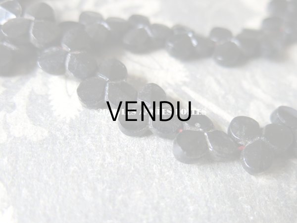 画像4: 1900年代 アンティーク フレンチジェット クローバー型 ビーズ オーバル 25ピース  (4)