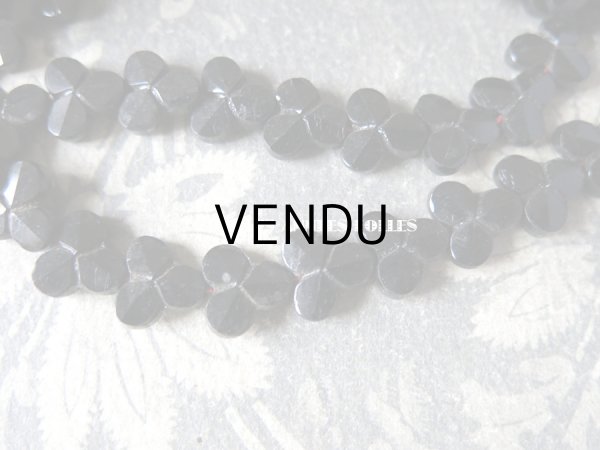 画像3: 1900年代 アンティーク フレンチジェット クローバー型 ビーズ オーバル 25ピース  (3)