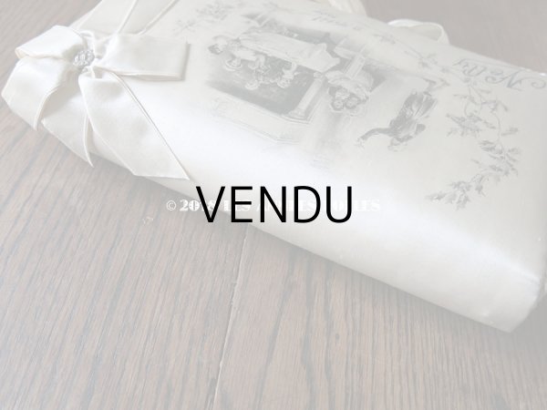 画像4: 1907年 アンティーク リボンで結ばれた ドラジェの特別なお菓子箱 脚付き バテム (4)