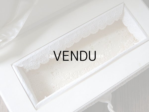 画像8: 1907年 アンティーク リボンで結ばれた ドラジェの特別なお菓子箱 脚付き バテム (8)