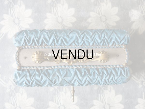 画像3: 19世紀 アンティーク ナポレオン3世時代 お菓子箱 鍵付き 木箱 ドラジェ & チョコレート  (3)