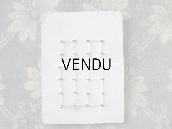 画像5: 19世紀末 アンティーク 極小 ガラスボタン グリーンブルー 7mm  24ピース (5)