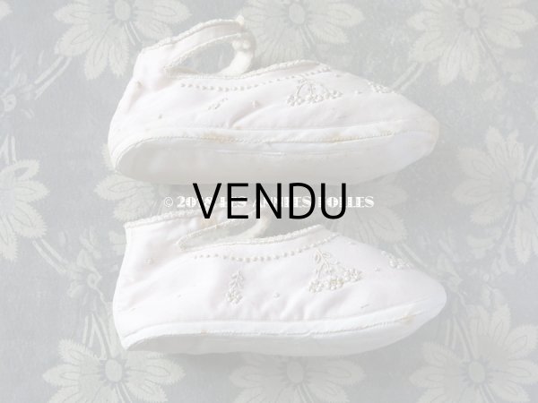 画像4: 1900年代 アンティーク ベビー用  淡いピンクの靴 手刺繍の花模様 (4)