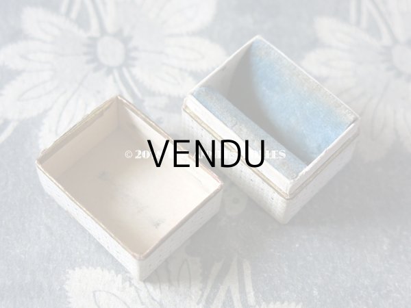 画像8: アンティーク とても小さなジュエリーボックス 花を持つ少女 リングボックス (8)