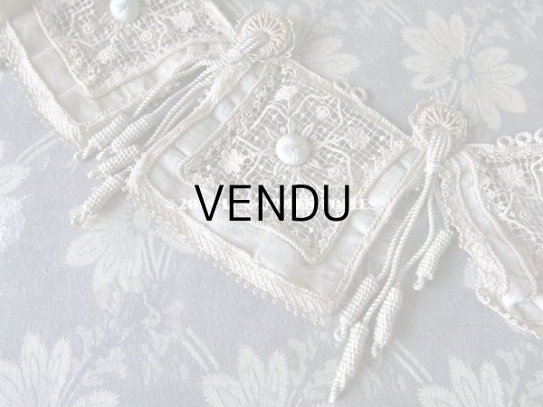 画像12: 19世紀末 アンティーク タッセル付 レース＆パールグリーンのベルベットのベルト (12)