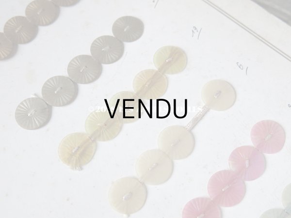 画像5: 1920年代 アンティーク  サンプラー ソレイユ スパンコール ゼラチン製 22色 (5)