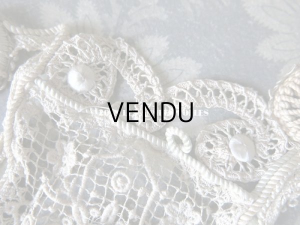 画像6: 19世紀末 アンティーク タッセル付 レース＆パールグリーンのベルベットのベルト (6)