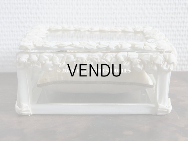 画像6: 19世紀末 アンティーク イエスキリストのルリケール ガラスケース 聖遺物 オフホワイトのリボンワーク  (6)