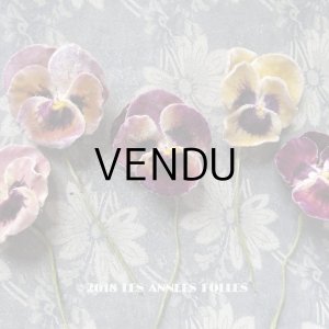 画像: アンティーク  パンジーの布花 ベルベットのコサージュ