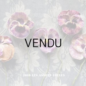 画像: アンティーク  パンジーの布花 ベルベットのコサージュ
