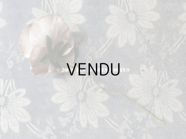 画像7: アンティーク  パンジーの布花 ベルベットのコサージュ (7)