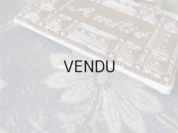 画像4:  アンティーク  ニードルケース  淡いブルーグリーン AMITIE (4)