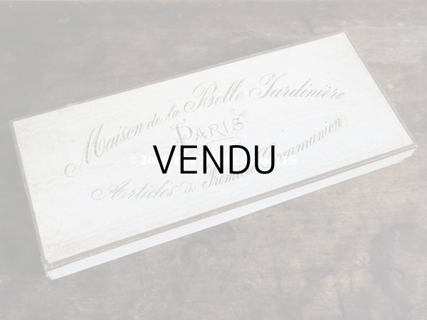 画像2: 1900年代 アンティーク　コミュニオン 初聖体のリボンの箱　- MAISON DE LA BELLE JARDINIERE - (2)