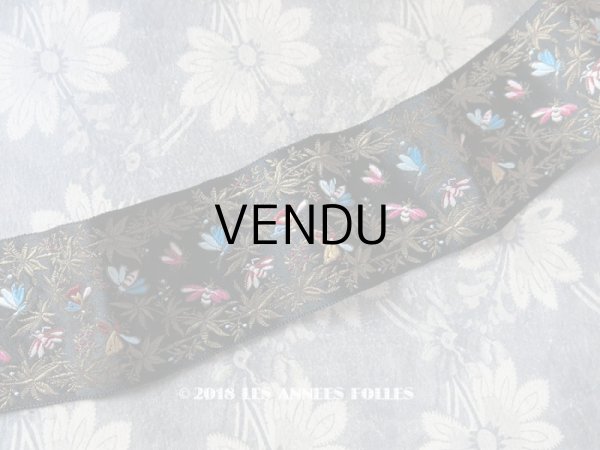 画像1: 19世紀末 アンティーク シルク製 ジャガード織 リボン 昆虫＆リーフ柄 115cm  (1)