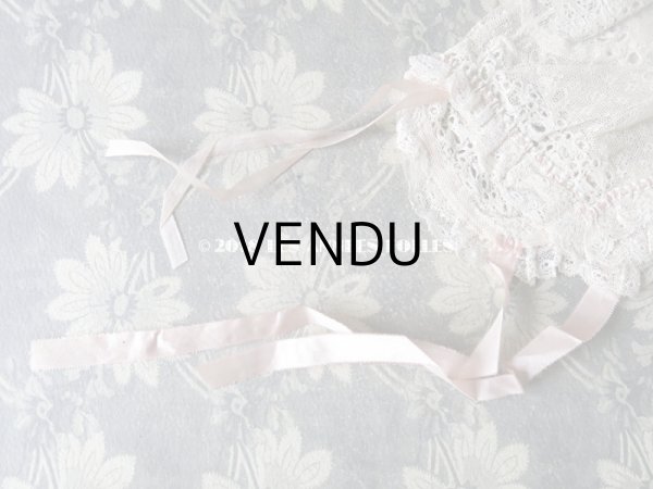 画像7: 1900年代 アンティーク 少女用 レースのボネ ベビーピンクのシルクリボン ナイトキャップ (7)