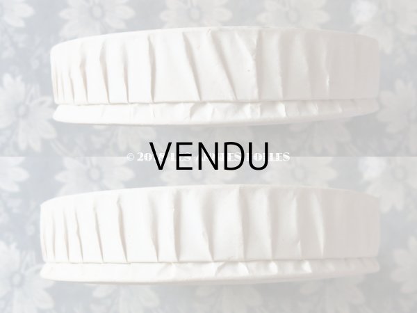 画像7: ＊蚤の市＊ アンティーク ジャンヌダルクのお菓子箱 & プチバトーのボックスのセット (7)