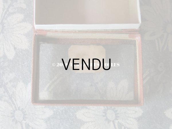 画像10: 19世紀 アンティーク 硝子の蓋の紙箱 ラベル付 ビーズ＆ラインストーン (10)