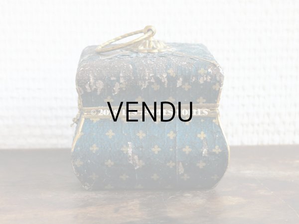 画像5: 19世紀 アンティーク ナポレオン3世時代 小さなお菓子箱  ドラジェ & チョコレート 小さな花模様 (5)