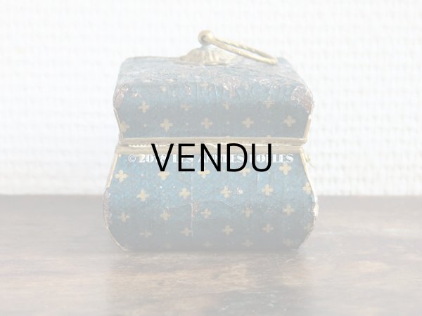 画像4: 19世紀 アンティーク ナポレオン3世時代 小さなお菓子箱  ドラジェ & チョコレート 小さな花模様 (4)