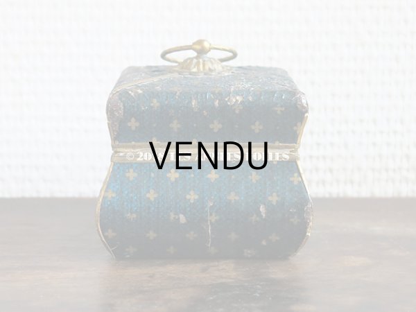 画像3: 19世紀 アンティーク ナポレオン3世時代 小さなお菓子箱  ドラジェ & チョコレート 小さな花模様 (3)