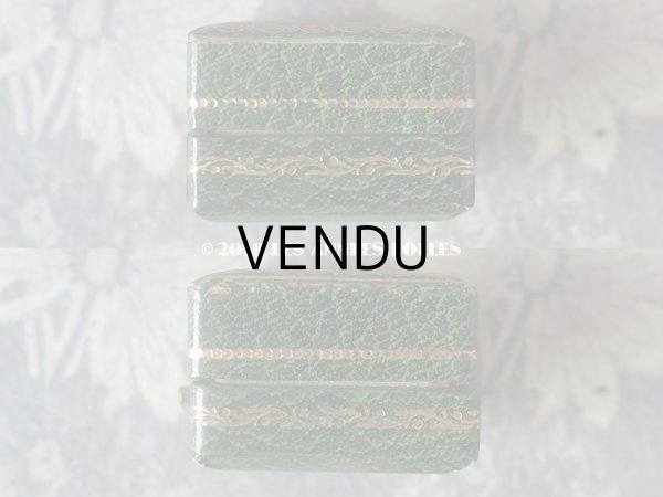 画像8: アンティーク とても小さなジュエリーボックス  金彩入り グリーン (8)