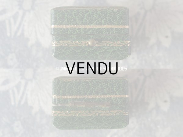 画像7: アンティーク とても小さなジュエリーボックス  金彩入り グリーン (7)