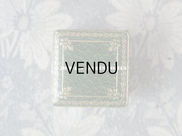 画像3: アンティーク とても小さなジュエリーボックス  金彩入り グリーン (3)