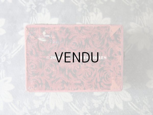 画像4: 19世紀末 アンティーク　ロココトリム＆金糸のトリム お菓子箱　シルク製 (4)