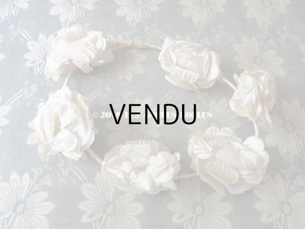 画像6: 19世紀末 アンティーク 硝子の蓋の紙箱入り コミュニオンのヘッドリース & オモニエール & ロザリオ (6)