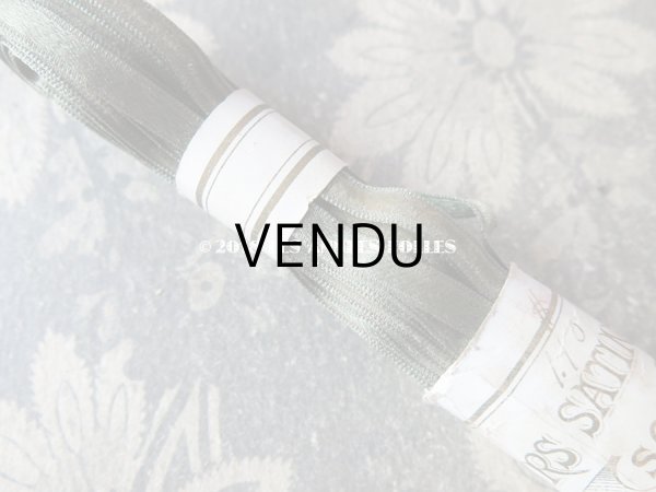 画像4: 19世紀末 アンティーク シルク製 極細  5mm幅 ベルベットリボン 7.9〜10m  ダブルフェイス  オリーブグリーン (4)