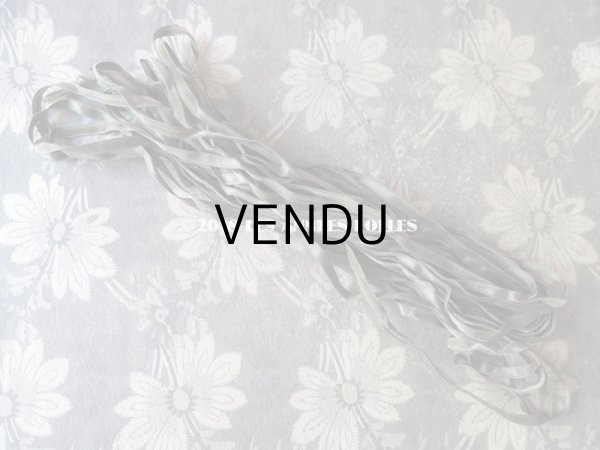 画像7: 19世紀末 アンティーク シルク製 極細  5mm幅 ベルベットリボン 7.9〜10m  ダブルフェイス  オリーブグリーン (7)