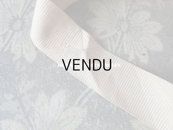 画像9: 1900年代 アンティーク コミュニオンのオモニエール ピンクベージュのリボン モノグラム【R】 (9)