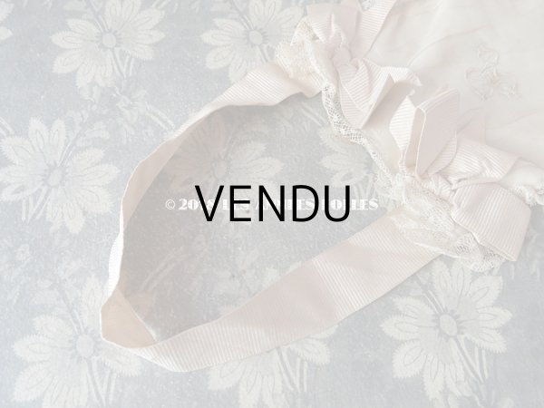 画像8: 1900年代 アンティーク コミュニオンのオモニエール ピンクベージュのリボン モノグラム【R】 (8)