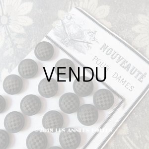画像: 19世紀末 アンティーク  シルク製 くるみボタン 18mm  30ピース 黒&ブラウン ダミエ柄
