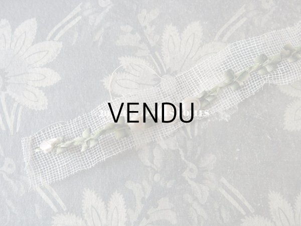 画像8: 未使用 19世紀末 アンティーク シルク製 ロココトリム 3つの白い薔薇 ロココリボン  (8)