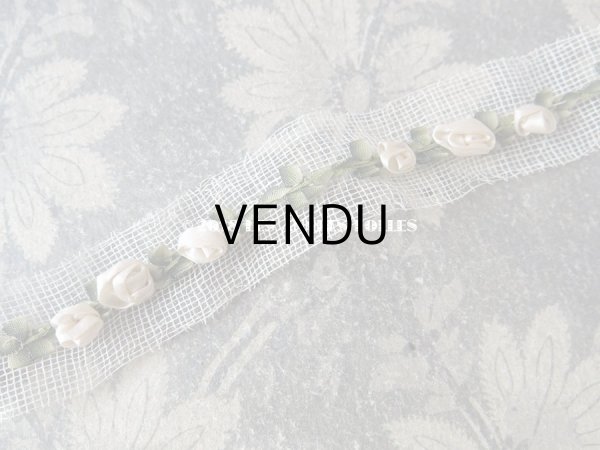 画像9: 未使用 19世紀末 アンティーク シルク製 ロココトリム 3つの白い薔薇 ロココリボン  (9)