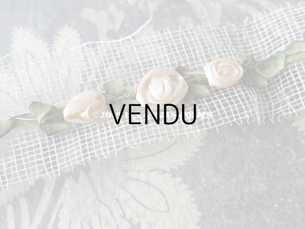 画像3: 未使用 19世紀末 アンティーク シルク製 ロココトリム 3つの白い薔薇 ロココリボン  (3)